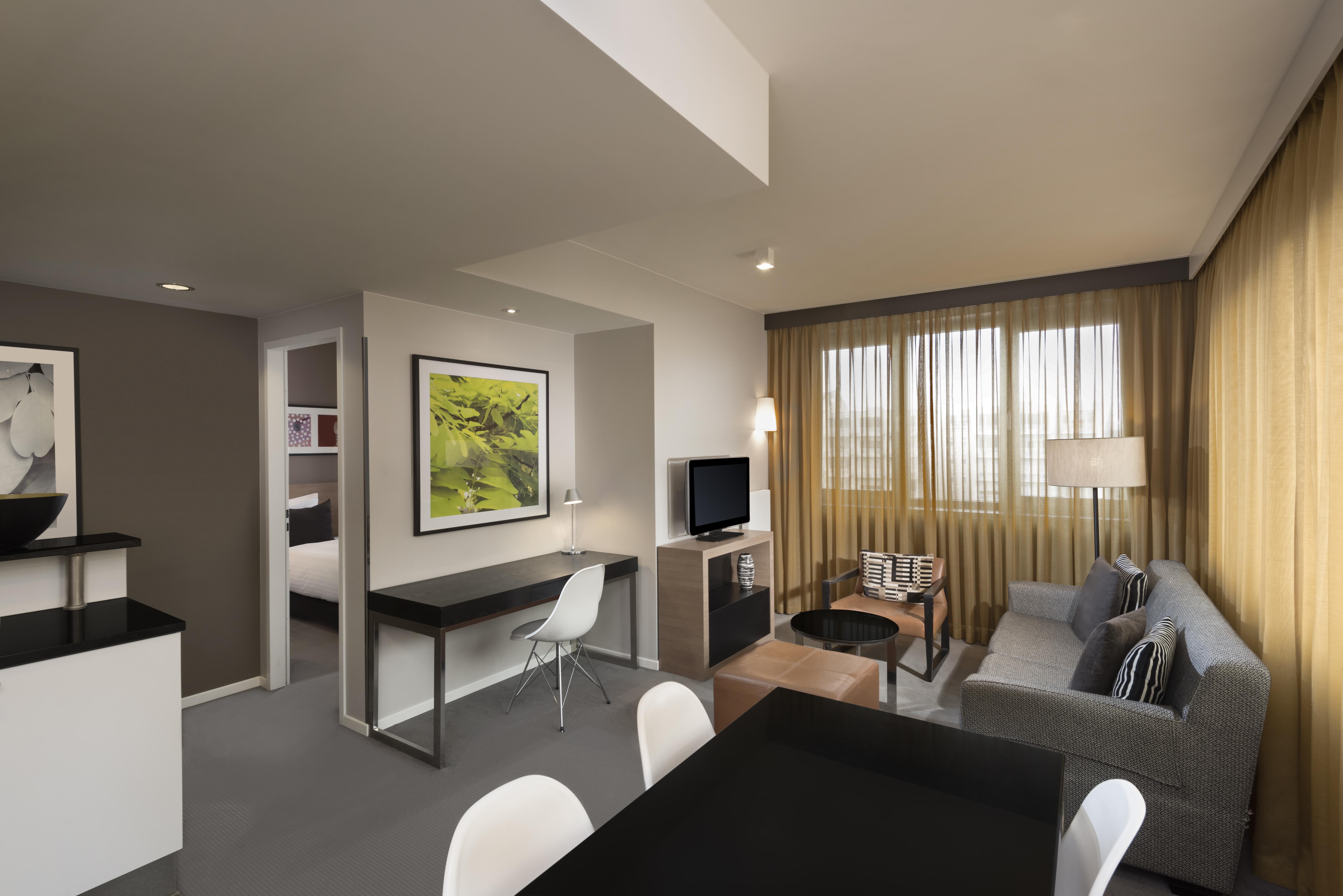 Aparthotel Adina Mitte
